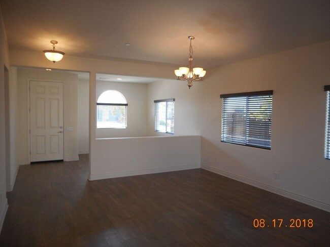 Building Photo - Beautiful Legacy at La Ventana Single Story Home near the 101 Frwy/Marian Hospital
