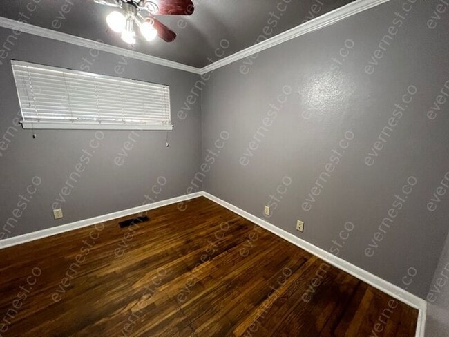 Building Photo - 2 Woodcliff Cir