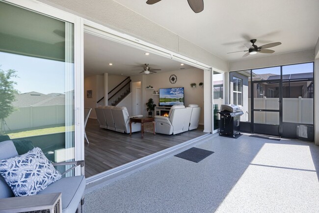 Building Photo - Luxury Living for Lease – 5BR Home with Of...