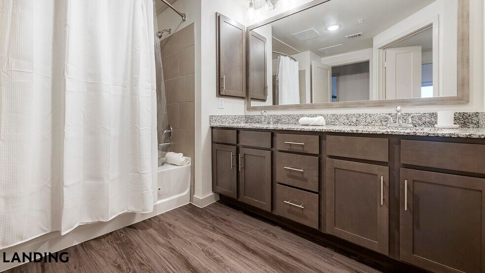 Building Photo - 2825 Main St