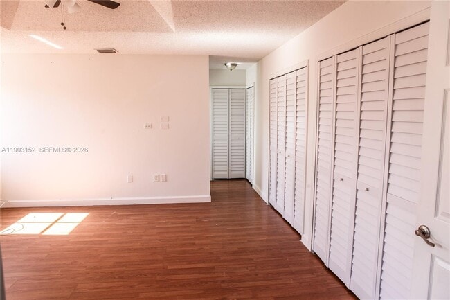 Building Photo - 985 NW 132nd Ct