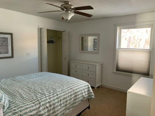 Building Photo - 22 Cedar St