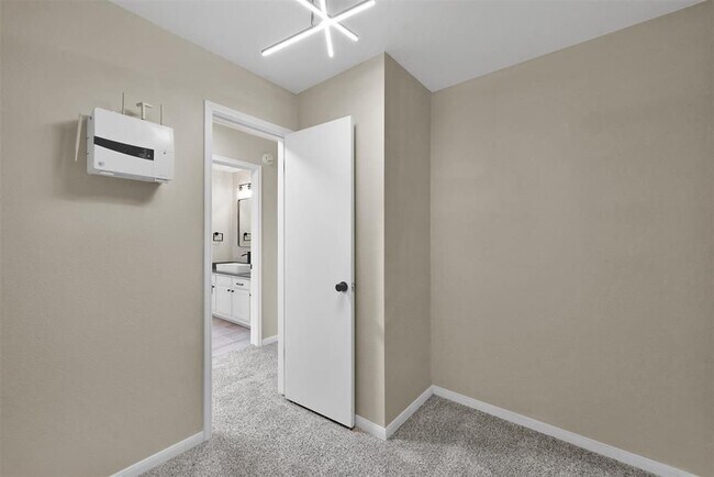 Building Photo - 14410 Cypress Falls Dr