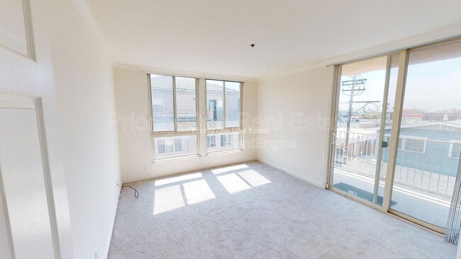 Building Photo - 3939 Illinois St