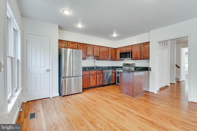 Building Photo - 1498 Hampton Hill Cir