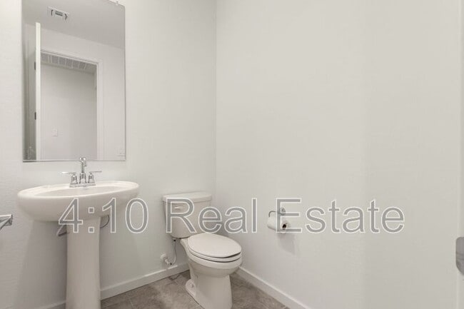 Building Photo - 35405 W Catalan St