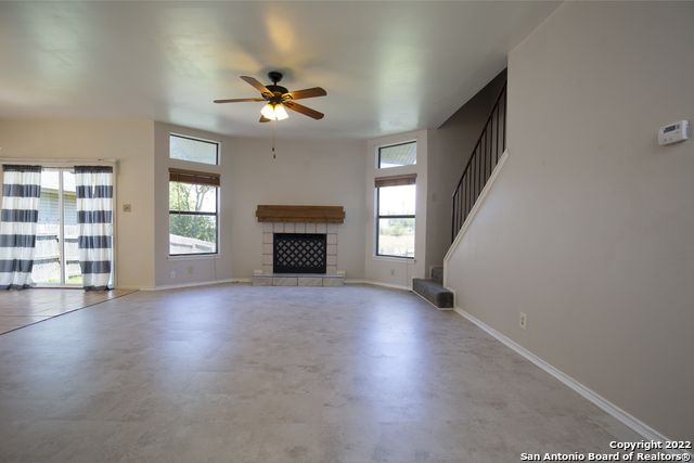 Building Photo - 13011 Feather Ridge Dr
