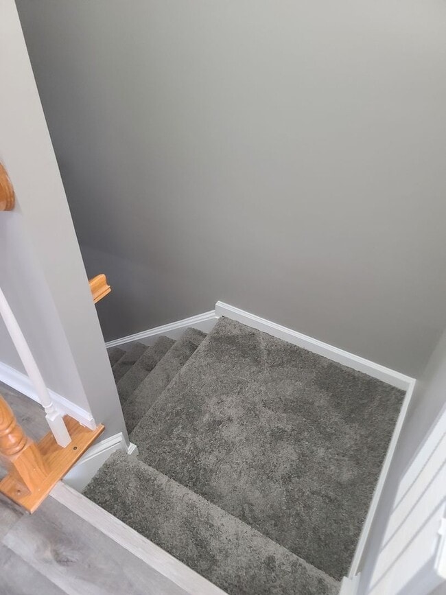 Building Photo - 3 Bedroom 2 1/2 bath Townhome for Rent in Waynesboro