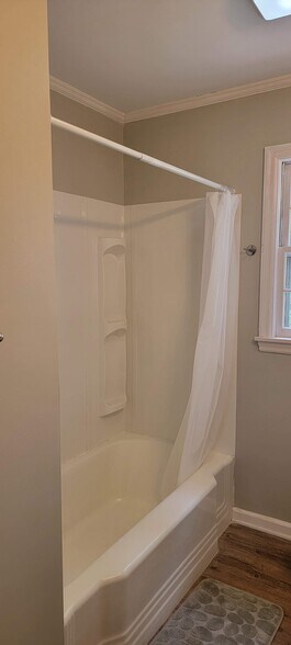 Building Photo - 129 Gracey Hts