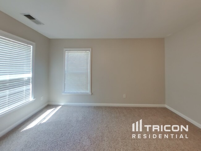 Building Photo - 3535 Arbroath Dr