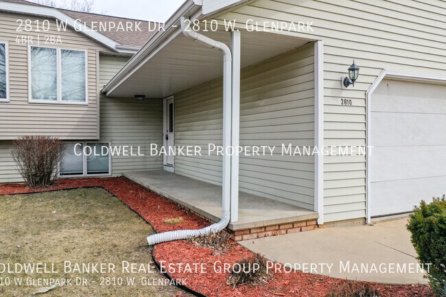 Building Photo - 2810 W Glenpark Dr