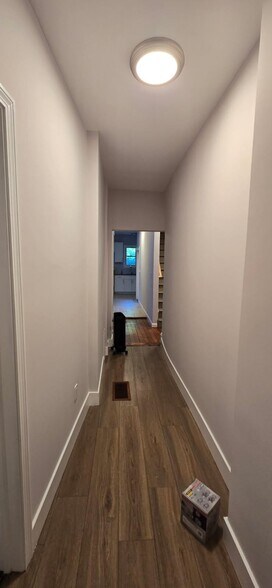 Building Photo - 39 W Raymond St