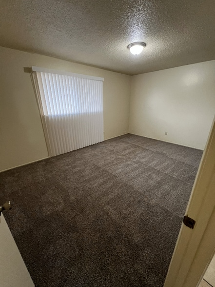 Building Photo - 224 E Granger Ave