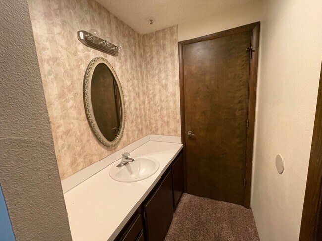 Building Photo - Payd27