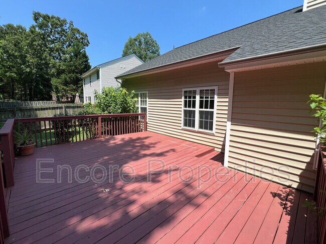 Building Photo - 108 Braxberry Way