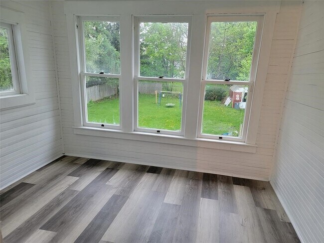 Building Photo - 208 S Liberty Ave