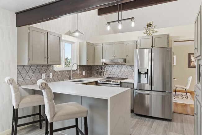 Building Photo - 8682 Alpen Cir