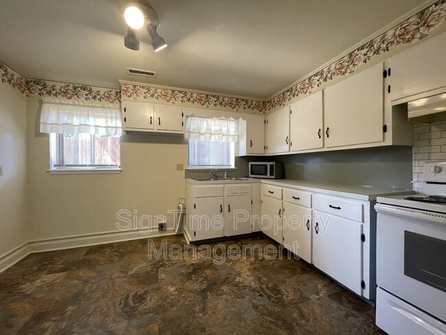 Building Photo - 310 Key Ave