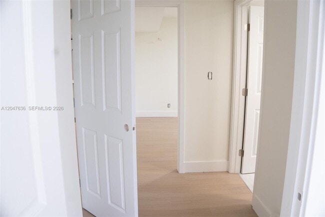 Building Photo - 3051 N Course Dr