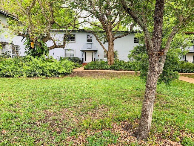 Building Photo - 5605 SW 80th St