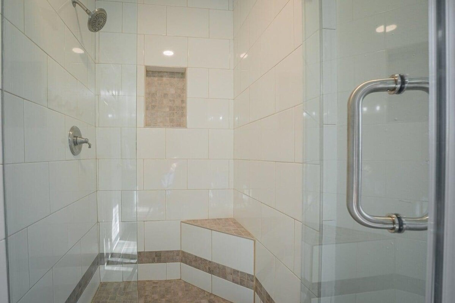 Building Photo - 840 Bobbin Mill Rd