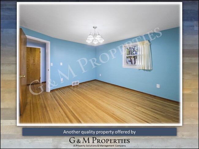 Building Photo - Rare 3/4 Bedroom in Gates/Chili School Dis...