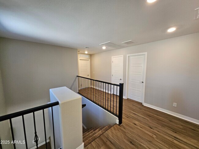 Building Photo - 40537 W Helen Ct