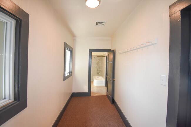 Building Photo - RCAR114-116