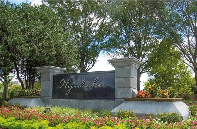 Building Photo - 7071 Mid Pines Cir