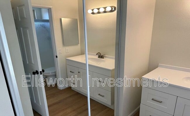 Building Photo - 9914 Bourbon Ct