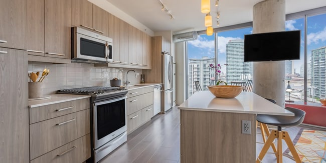 Building Photo - 810 W Randolph St