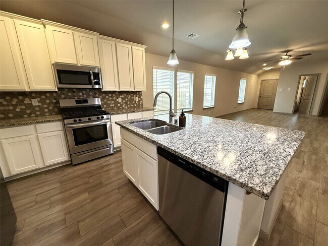 Building Photo - 7955 Fijian Cypress Dr