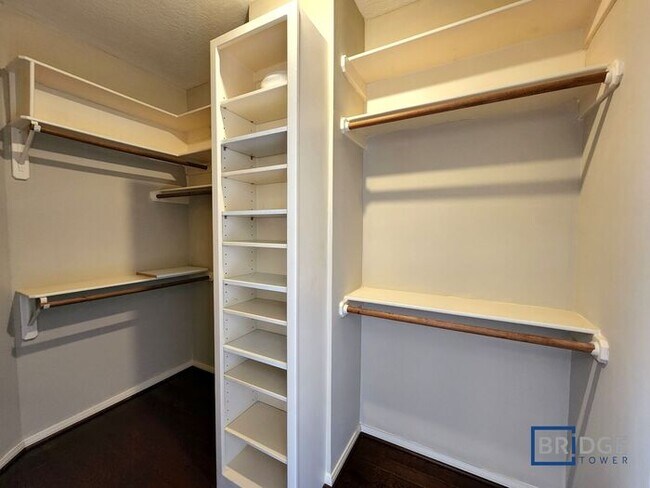 Building Photo - 319 Birdsall St