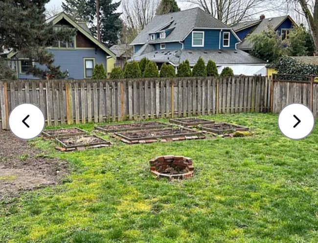 Building Photo - 5-Bedroom Home in SE Portland!