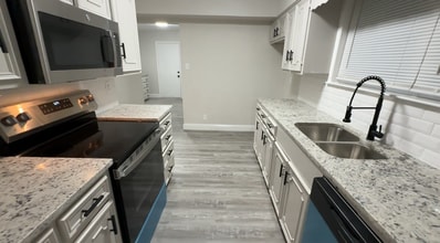Building Photo - 209 Pendleton St