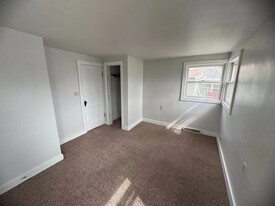 Building Photo - 4408 17th Ave