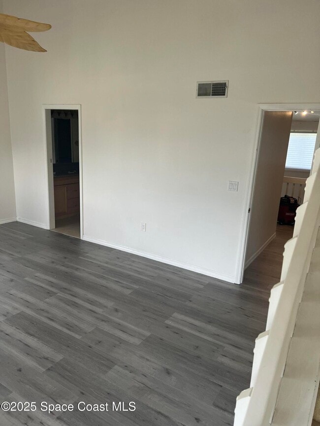 Building Photo - 362 Lofts Dr