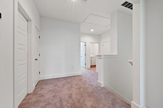Building Photo - Must see Community near LSU!