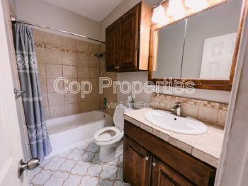 Building Photo - 9140 Sailfish Dr