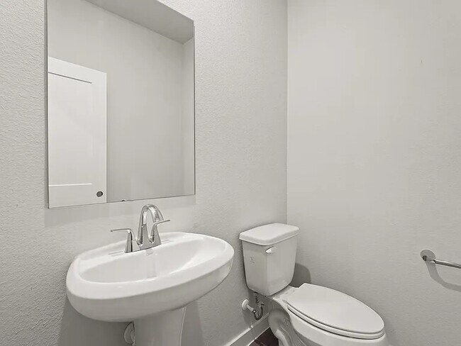 Building Photo - 17115 King Eider Rd