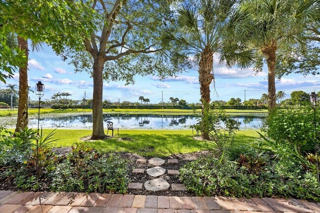 Building Photo - 4205 Bamboo Palm Ct