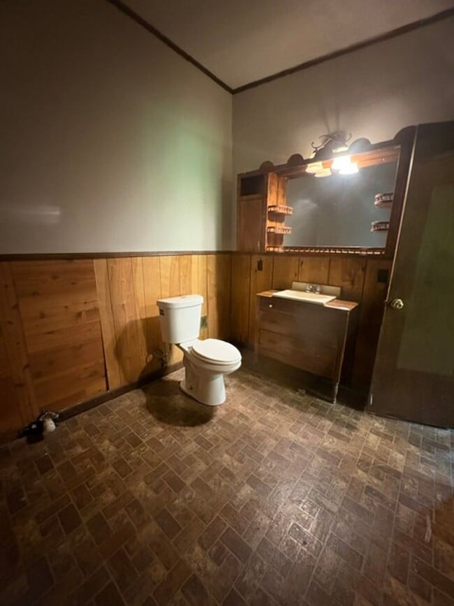Building Photo - Renovated 3 Bedroom 1.5 Bath Home for Rent!