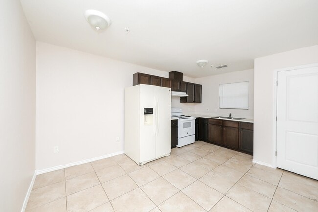 Building Photo - 2601 Lomas Del Sur Boulevard