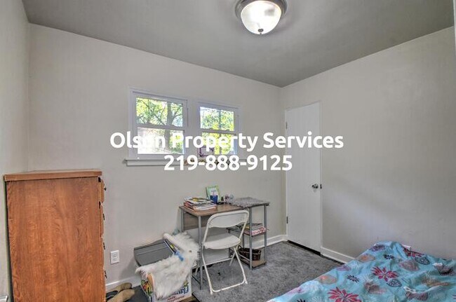 Building Photo - 6215 Glen Dr