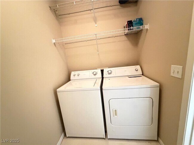 Building Photo - 9975 Peace Way