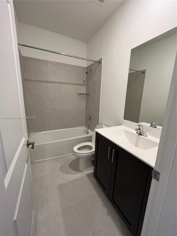Building Photo - 10124 SW 228th Ln