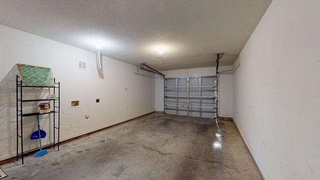 Building Photo - 216 Smallwood Rd