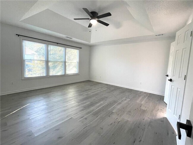 Building Photo - 6440 Barwick Ln