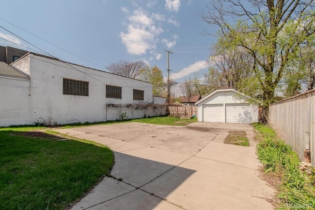 Building Photo - 187 Vester Ave
