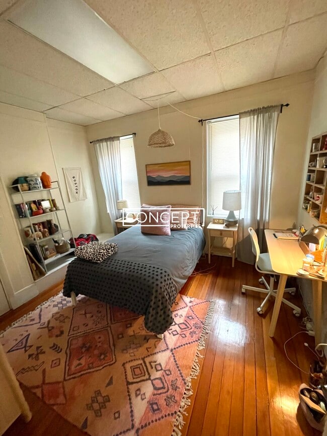 Building Photo - 17 Aberdeen St